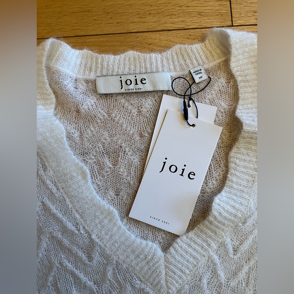 Joie Alpaca White Chevron V-Neck Sweater New with Tags - Picture 3 of 6